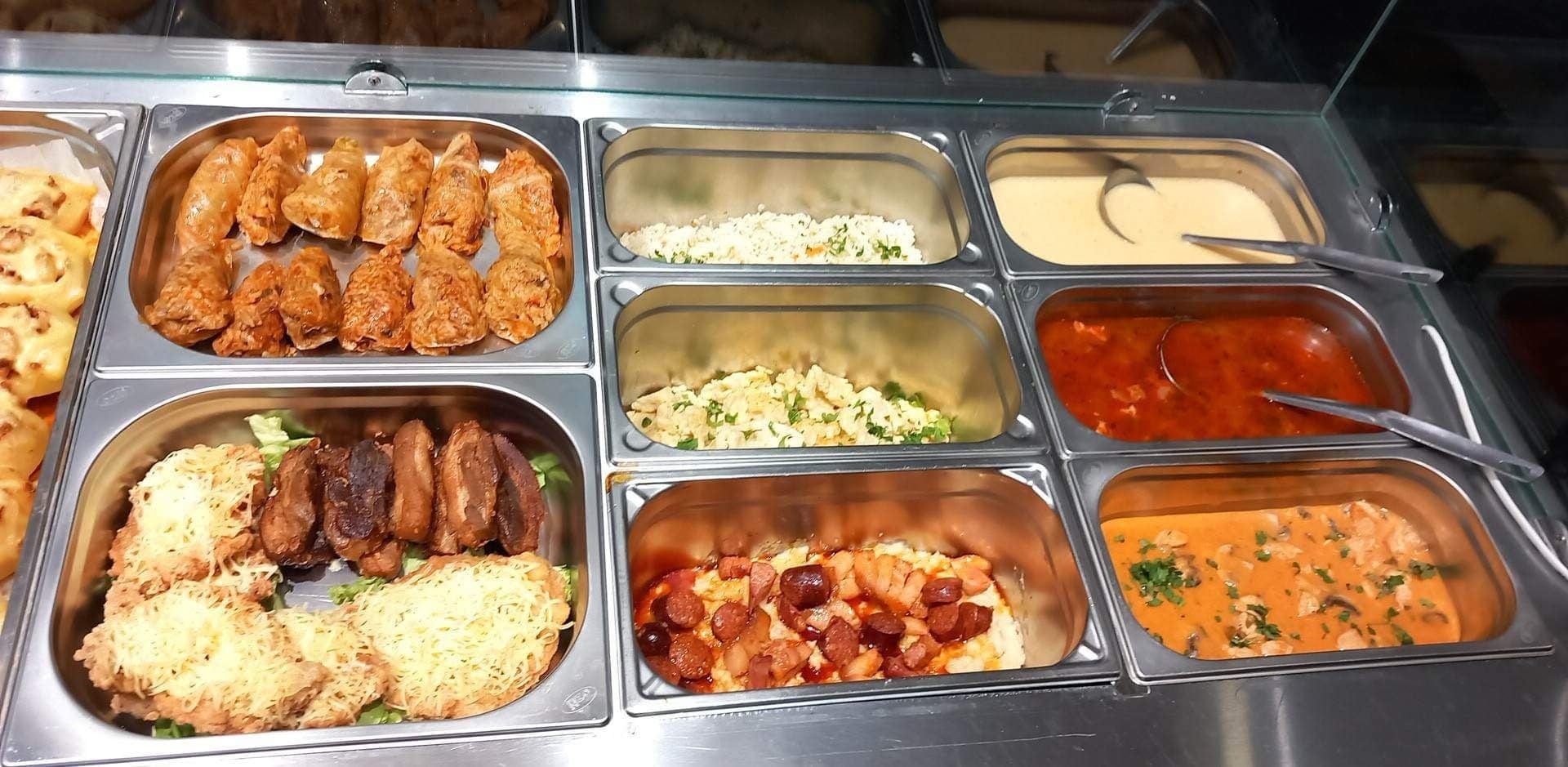 De peste 12 ani iti oferim bunul gust la tine acasa!
Ne găsești în: Satu Mare si Baia Mare .